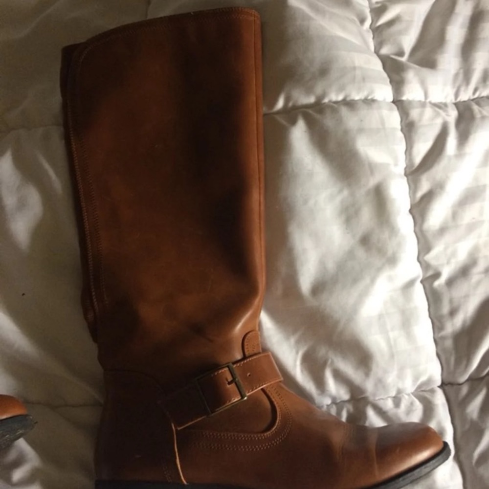 American Eagle Boots - Picture 2 of 3